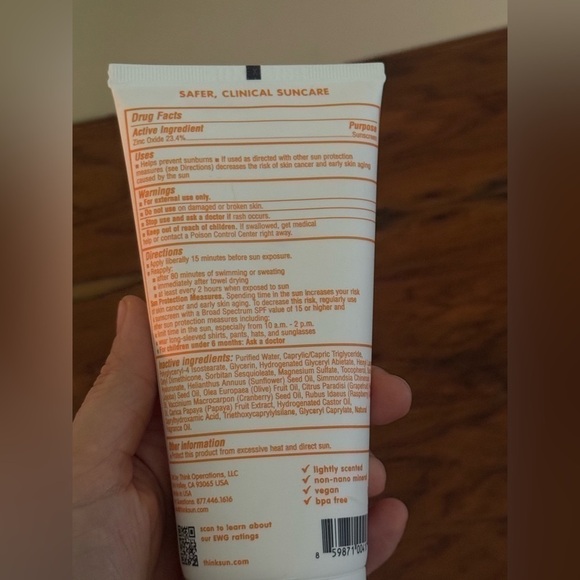 NEW Large thinkbaby Mineral Sunscreen Lotion SPF 50 - 6 fl oz - Picture 8 of 13